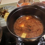 寿司と日本料理 銀座 一 - 赤だし 豆腐若芽山椒