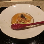 寿司と日本料理 銀座 一 - 先附　胡麻豆腐とろめん 雲丹 キャビア アボガド 鼈甲餡 山葵