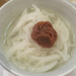 喬司 - 玉ねぎと鱧の梅煮