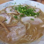 ラーメン楽 - チャーシュー麺