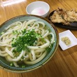 純手打ち讃岐うどん 綾 - ひやひや・大（500円）、温泉たまご（100円）、とり天（100円）