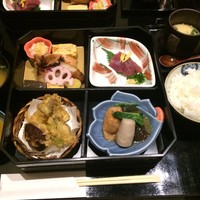 逸品料理屋 流石 - 今月の松花堂弁当