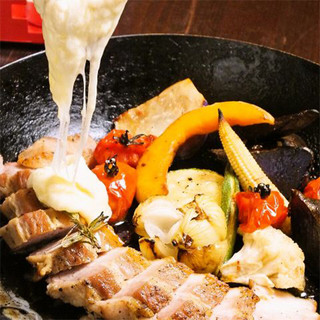 楽しくて、美味しい！ラクレットチーズもございます