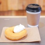 HIGUMA Doughnuts - ハニーマスカルポーネ、コーヒー
