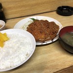 まる中 - 味噌かつ定食