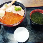 domburiyaizumi - 期間限定　いくら三色丼980円（税別）あおさの味噌汁付