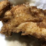 栄屋 - 鶏モモ大 460円
            手羽 340円
            合計 800円