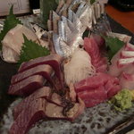 魚金 - 脂ののった盛り合わせ