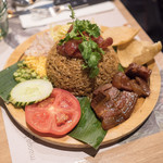 Mango Tree Café - 旦那はShrimp Paste Fried Rice 93HKD ボリューミー！