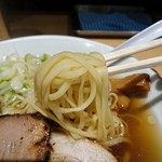 松戸富田麺業 - 平打ち多加水麺