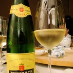 家全七福酒家 SEVENTH SON RESTAURANT - トリンバックのリースリング2008