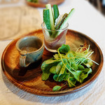 サチ カフェ - サラダと食前ドリンク