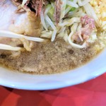 ラーメン二郎 - スープ