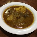 大衆食堂シックダール - マトンレバー？とジャガイモのカレー