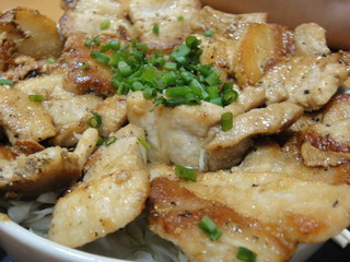 Chichiuma umauma - 豚丼
