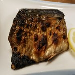 一月家 - 塩さば。塩が効いていて焼酎がススム君。