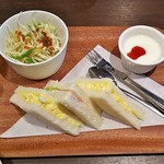 Kissapikuabu - モーニングC（サンドイッチ・ハム＆タマゴ、サラダ、ヨーグルト）