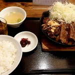 肉食堂 最後にカツ。 パート2 - ビフテキトンテキ合盛りで（1600円）