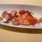 スタジオーネ フルッティフィカーレ - 「甲斐路」とノルウェーサーモンのカルピオーネ