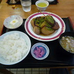 Tenjinya - おでん定食、700円