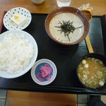 天神屋 - とろろ定食、880円