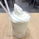 HOKKAIDO milkcafe MOUMOU - ミルクフロート