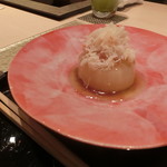 寿司と日本料理 銀座 一 - 焚合株含ませ蟹あられ柚子餡