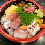 廻鮮寿司処 タフ あざみ野店 - タフ丼：730円