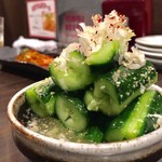 SATOブリアン - SATOブリアン直球コース！13000円コース：特選ヒレすきの前に出てきたキュウリ