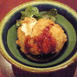 沖縄音楽食堂ライラ - お通し（おからコロッケ）
