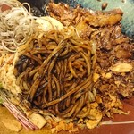 河内の中華そば 醤 - イカスミ&黒ゴマがネットリ！