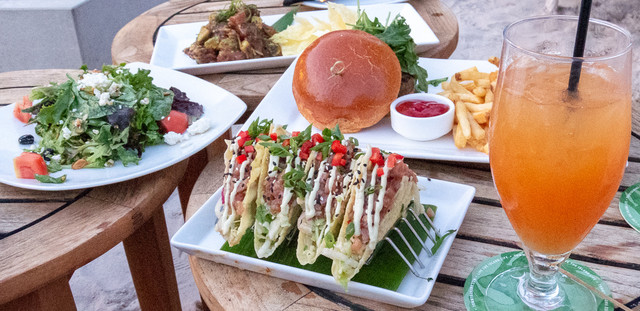 Tommy Bahama Restaurant Bar Store ワイキキ ハワイ料理 食べログ