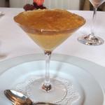 ランチコース・前菜【人参のムースとコンソメのジュレ　ウニ添え】