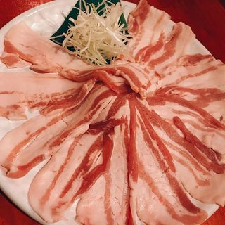 沖縄県産のブランド豚【沖縄県産キビまる豚】を使った一品料理！