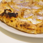 PIZZA GALLERIA - コルニチョーネ