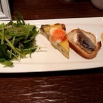 ミ・カシータ - サラダと前菜3種♪