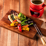 Grilled vegetable bagna cauda