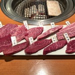 もっちゃん家 - おまかせ10点盛り（高級部位含む）