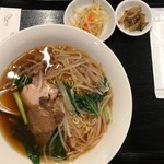 華中苑 - 叉焼麺