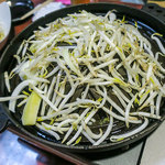 焼き鳥 羽幌えん - まずはお野菜を敷いて。