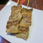 焼き鳥 羽幌えん - 「豚バラ」（180円）。
