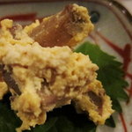 酒盃 - いぶりがっこのモッツァレラチーズ和え