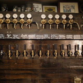 THE ALDGATE British Pub_1