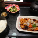 庄屋 - 白身魚の黒酢炒め定食
