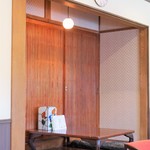 カフェ 華 - 特等席の小上がり