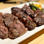 T8 Steak House - ステーキ2種類＆彩り野菜盛合せ