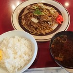 喫茶さくら - 焼きそば定食、ドリンク付き