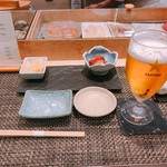 Sushi Sakae - 生ビール＋お通し
