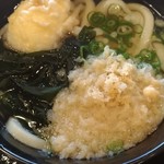 讃岐うどん 源八 - かけうどん　410円＋無料の天かす