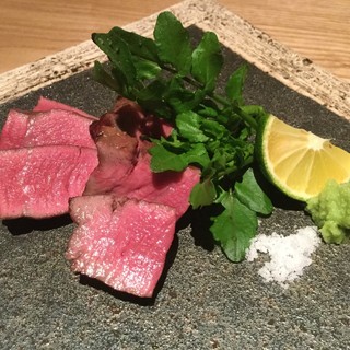 米の旨味を感じながら、自然栽培野菜や鮮魚、肉料理を